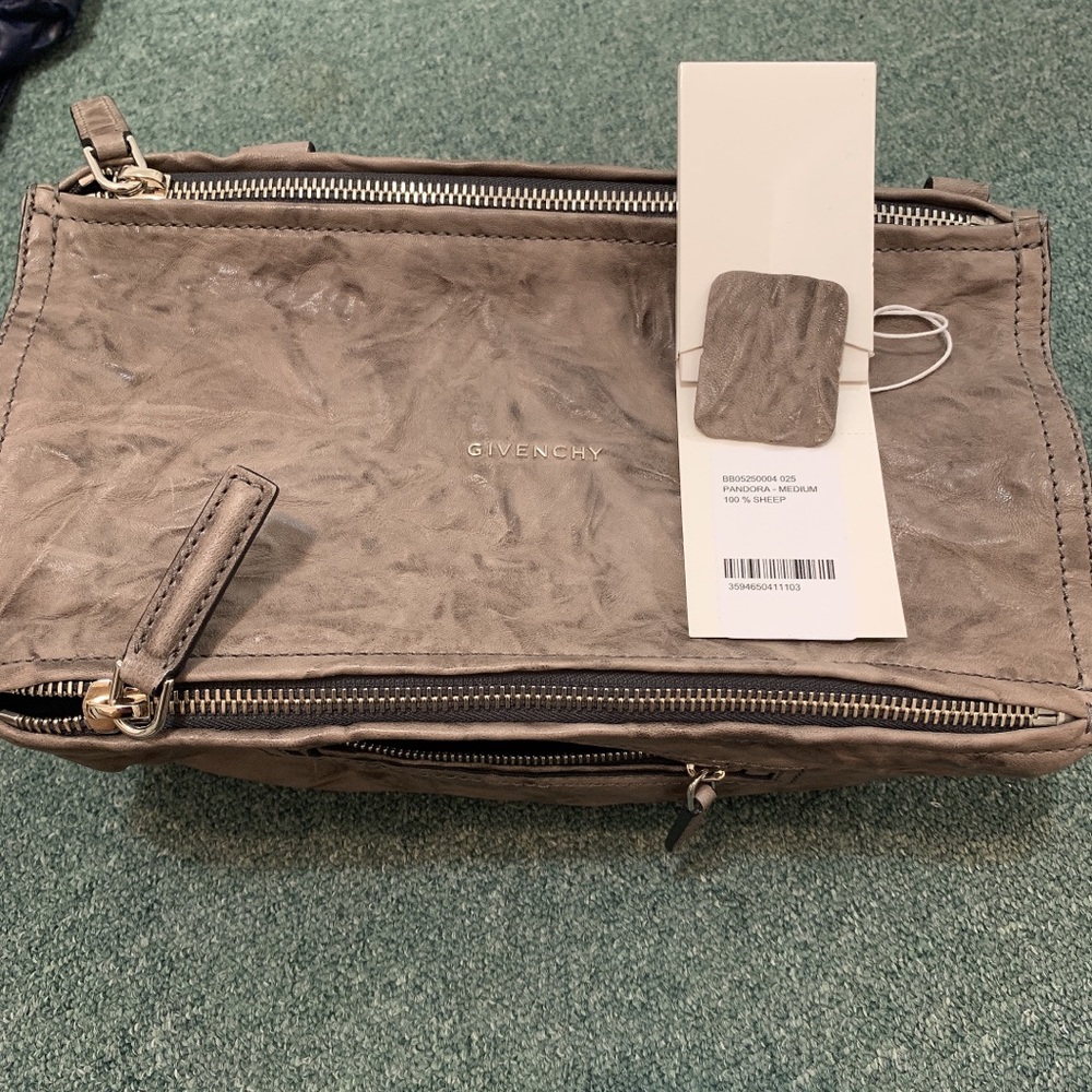 Givenchy pandora medium charcoal